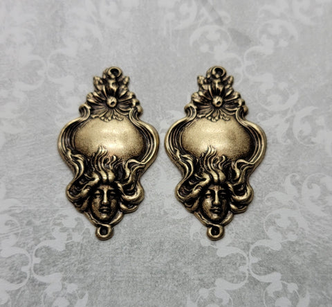 Lady Medusa Stampings x 2 - 3363FFA