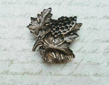 Large Brass Grape Cluster Stamping x 1 - 3623RAT.