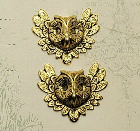 Brass Owl With Wings Stampings x 2 - 5458RAT.
