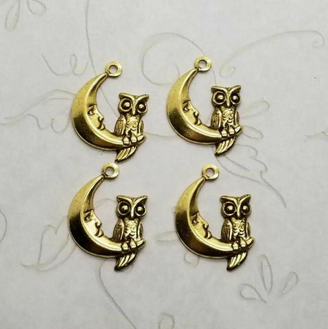 Small Brass Owl On Moon Charms x 4 - 6815WRRAT.