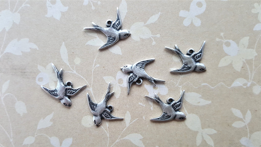 Small Oxidized Silver Bird Charms (6) - SOGB5704R