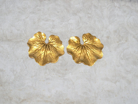 XLarge Brass Geranium Leaf Stampings Without Holes x 2 - 8790FFA.
