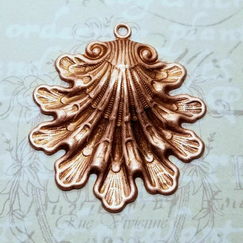 Large Brass Victorian Shell Charm x 1 - 4769S.