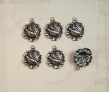X Small Brass Rose Charms With Ring x 6 - 66361RRAT.
