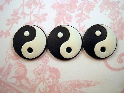 25mm Ying Yang Cameos (3) - L597 Jewelry Finding