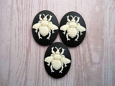 40x30mm Bee Cameos (3) - L657B-3 Jewelry Finding