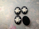 18x13mm Bee Cameos (4) - L794 Jewelry Finding
